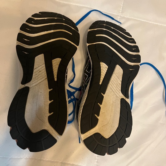 ASICS Women's Black and Pink Athletic Shoes - Picture 5 of 8